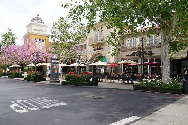 Promenade.W.Lake.19