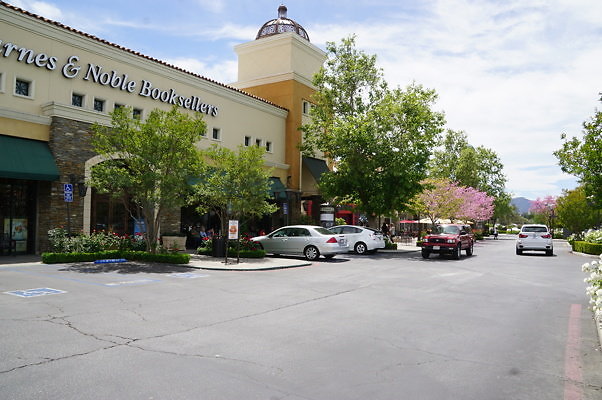 Promenade.W.Lake.33
