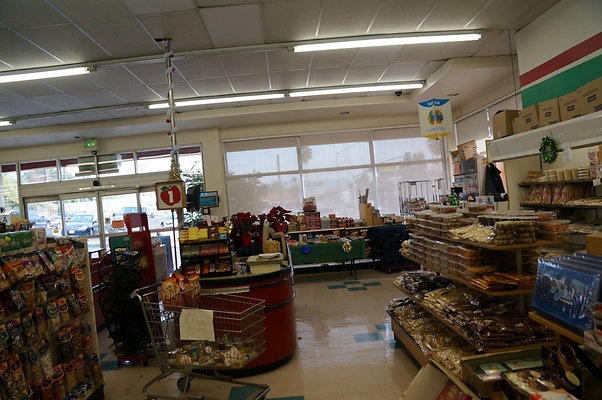 Cordons.Market.Glendale.Montrose78