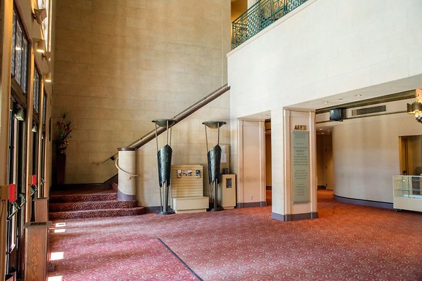 Alex.Orch.Lobby.02