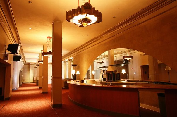 Alex.Terr.Lobby.07