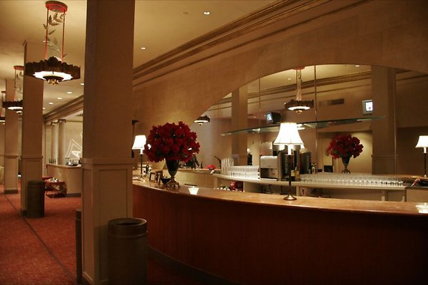 Alex.Terr.Lobby.04