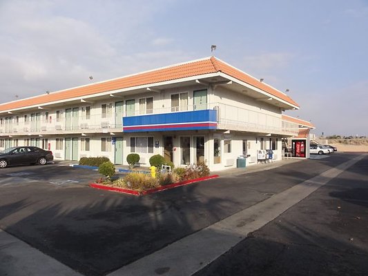 Motel 6 Lancaster
