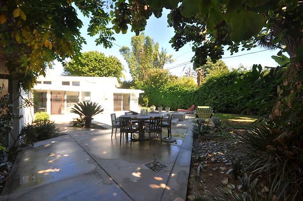 9815 patio