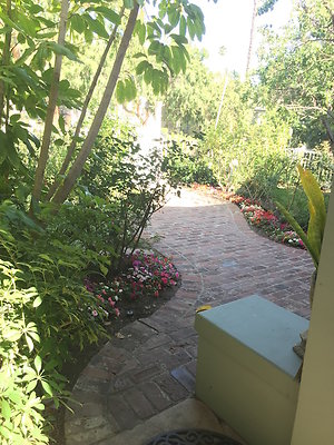 9719 walkway3