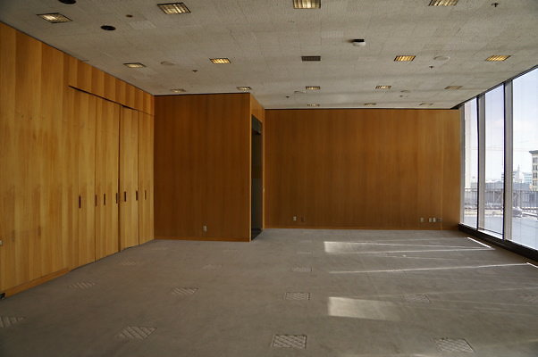 LA.Times.Founders Empty Space