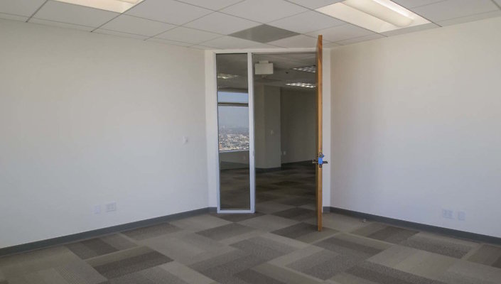 Union-Bank-Plaza-34th-Floor-17