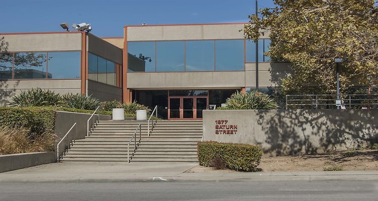 1977-Saturn-135 1977-Saturn-135