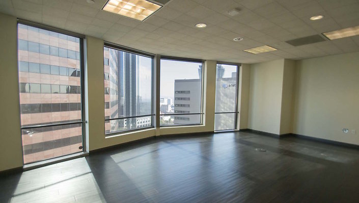 US-Bank-Tower-18th-Floor-12