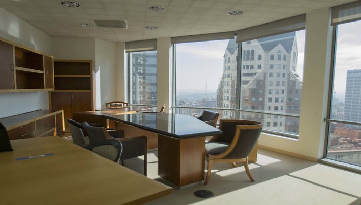 US-Bank-Tower-18th-Floor-26