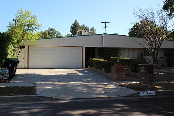53.18408.Minnehaha.St.GranadaHills