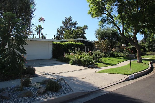 20.18408.Minnehaha.St.GranadaHills