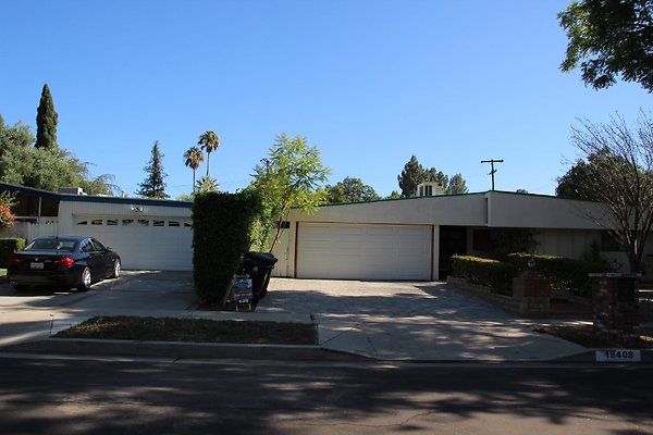 51.18408.Minnehaha.St.GranadaHills