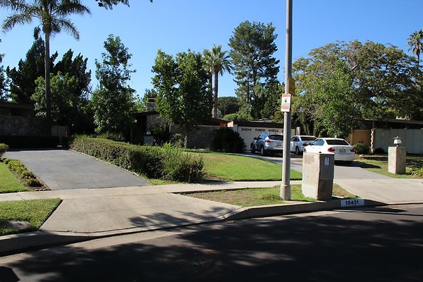 14.18408.Minnehaha.St.GranadaHills