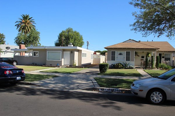 22.17717.LosAlimos.GranadaHills 22.17717.LosAlimos.GranadaHills