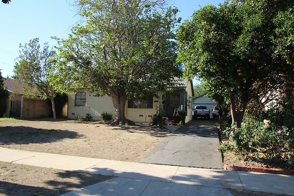 17.17717.LosAlimos.GranadaHills 17.17717.LosAlimos.GranadaHills