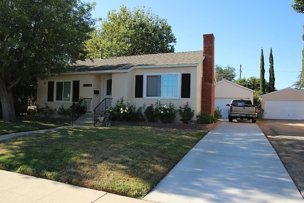 16.17717.LosAlimos.GranadaHills 16.17717.LosAlimos.GranadaHills