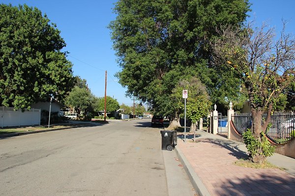 27.17057.LosAlimos.GranadaHills 27.17057.LosAlimos.GranadaHills