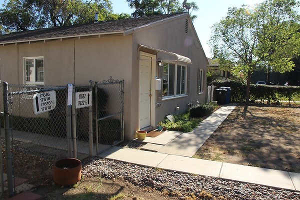 18.17608.LosAlimos.GranadaHills