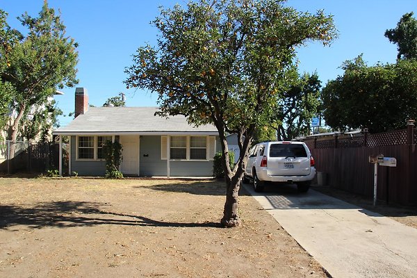 09.17608.LosAlimos.GranadaHills