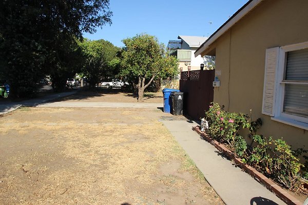 24.17608.LosAlimos.GranadaHills