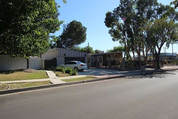 31.Hiawatha.St.GranadaHills