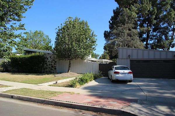 06.Hiawatha.St.GranadaHills