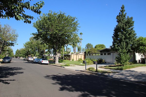 30.Hiawatha.St.GranadaHills