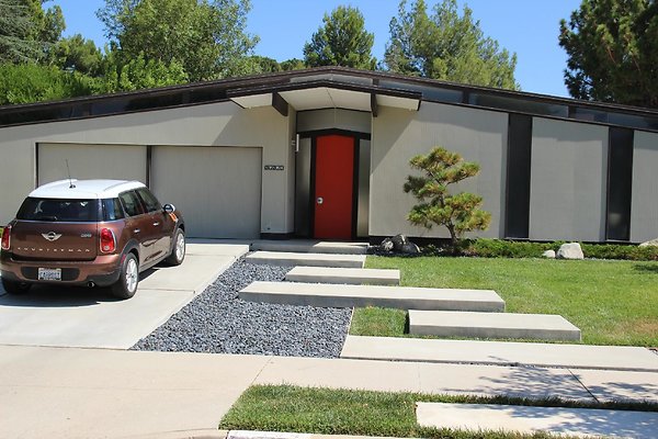 167.Neighborhood.EICHLER.Lisette.GranadaHills