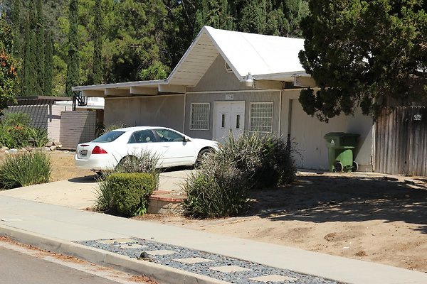 145.Neighborhood.EICHLER.Lisette.GranadaHills