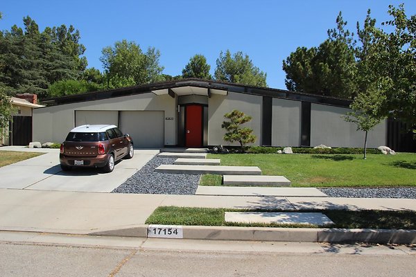166.Neighborhood.EICHLER.Lisette.GranadaHills