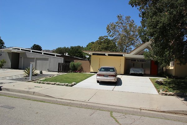 16.Neighborhood.EICHLER.Lisette.GranadaHills