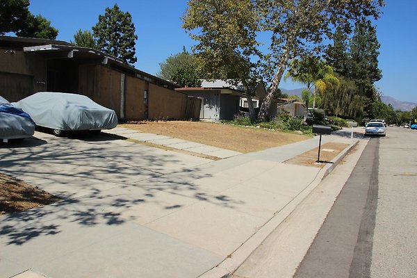 131.Neighborhood.EICHLER.Lisette.GranadaHills