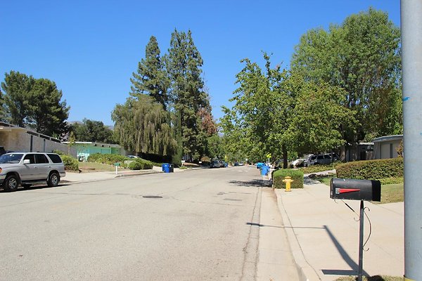 122.Neighborhood.EICHLER.Lisette.GranadaHills