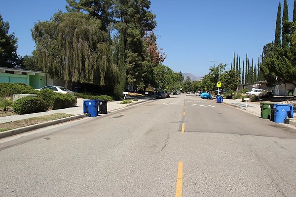 139.Neighborhood.EICHLER.Lisette.GranadaHills