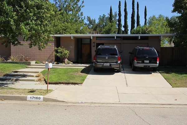 178.Neighborhood.EICHLER.Lisette.GranadaHills