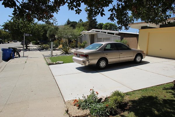 23.Neighborhood.EICHLER.Lisette.GranadaHills