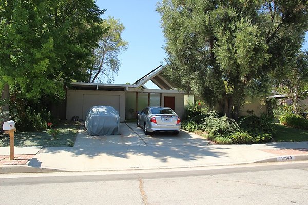169.Neighborhood.EICHLER.Lisette.GranadaHills