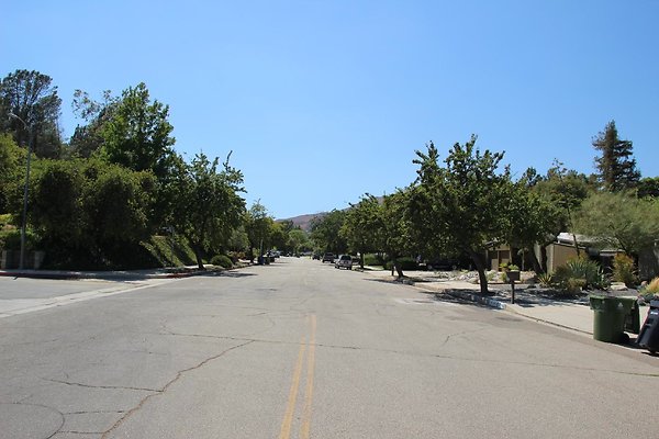 14.Neighborhood.EICHLER.Lisette.GranadaHills