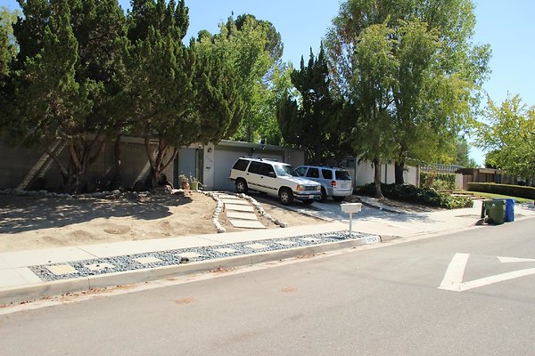 151.Neighborhood.EICHLER.Lisette.GranadaHills