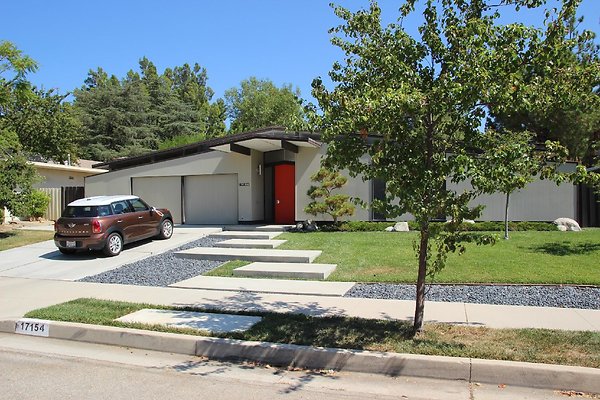 165.Neighborhood.EICHLER.Lisette.GranadaHills