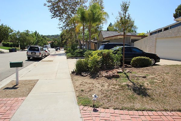 159.Neighborhood.EICHLER.Lisette.GranadaHills