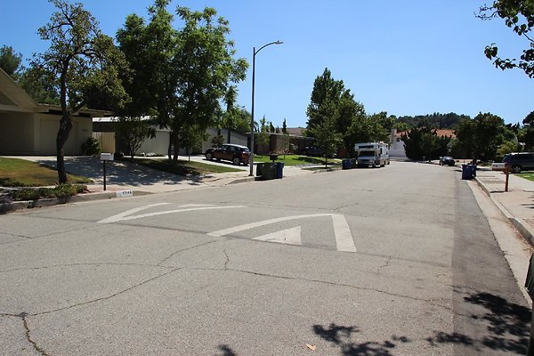 136.Neighborhood.EICHLER.Lisette.GranadaHills