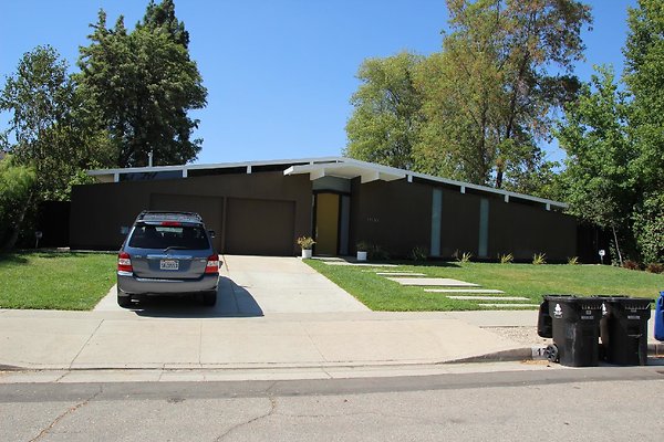 161.Neighborhood.EICHLER.Lisette.GranadaHills