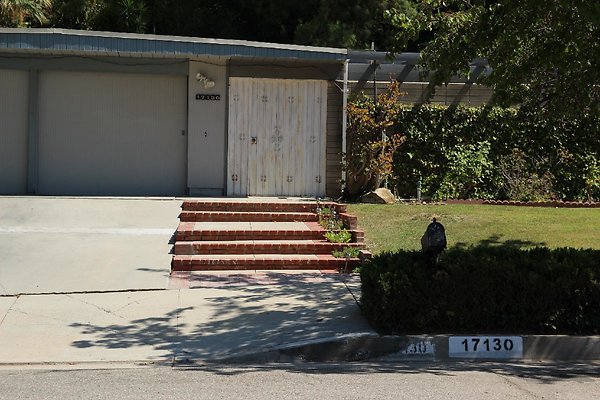 141.Neighborhood.EICHLER.Lisette.GranadaHills