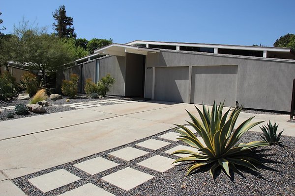 24.Neighborhood.EICHLER.Lisette.GranadaHills