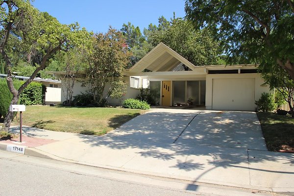 170.Neighborhood.EICHLER.Lisette.GranadaHills