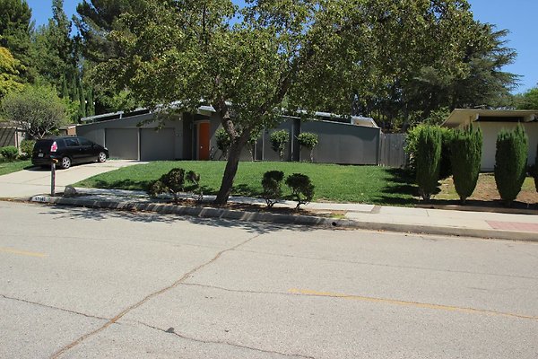 134.Neighborhood.EICHLER.Lisette.GranadaHills