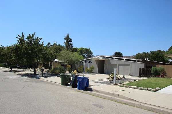 15.Neighborhood.EICHLER.Lisette.GranadaHills