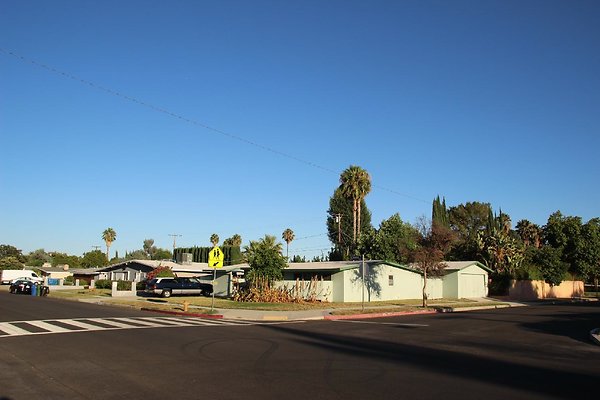 44.19592.Ingomar.St.Reseda 44.19592.Ingomar.St.Reseda